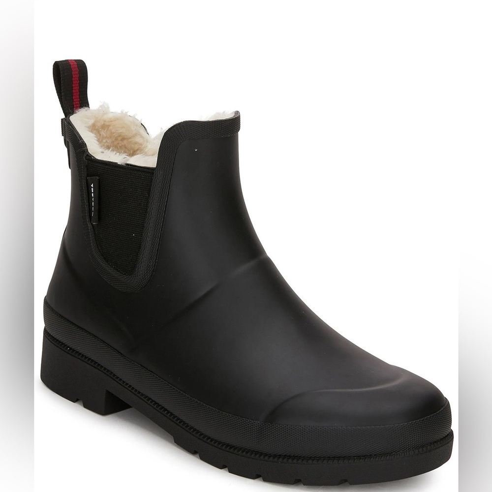 NWOT Tretorn Lara Lined Faux Fur Lined Chelsea Booties